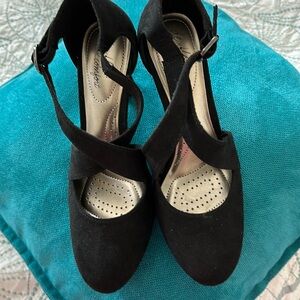 Black suede look (fabric upper) 6 1/2 with 2 1/2 inch heel